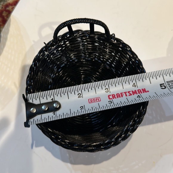 Brand new Hallmark little baskets set of 5 - Picture 8 of 11